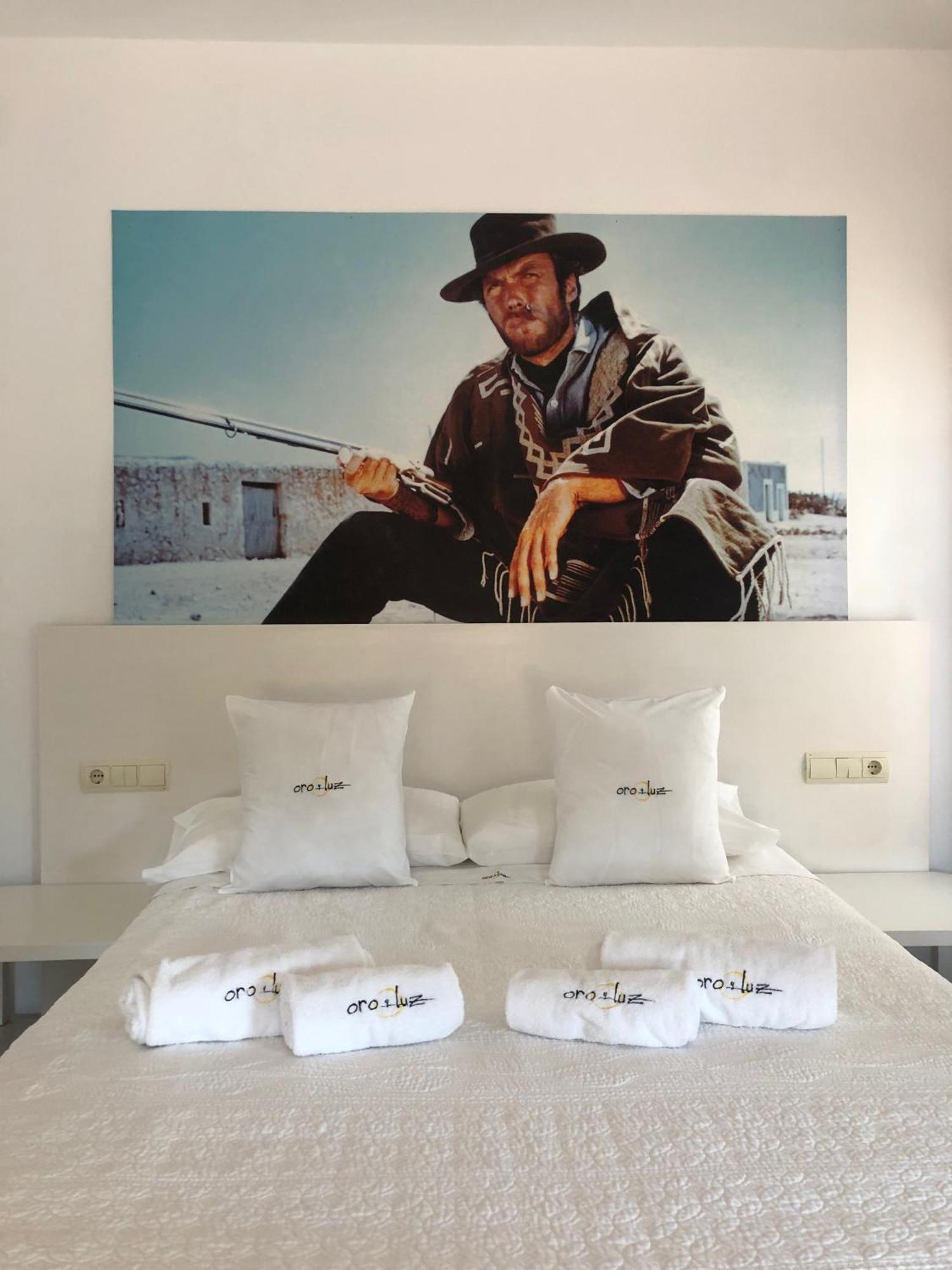 Oro Y Luz Aparthotel Родалкилар Екстериор снимка